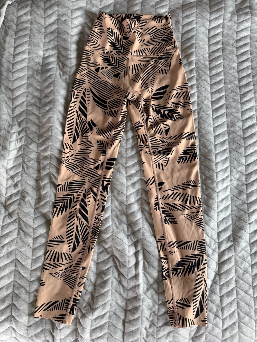Aerie High-Waist Black Leaf Print Leggings - Neutral